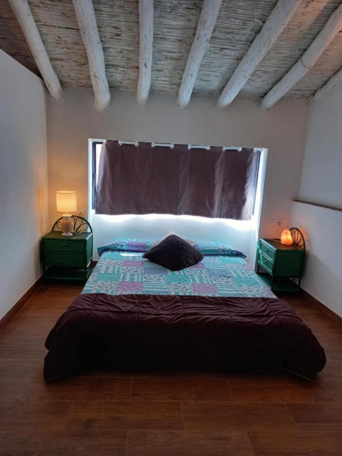 La Gata Mala Villa Navarres ภายนอก รูปภาพ